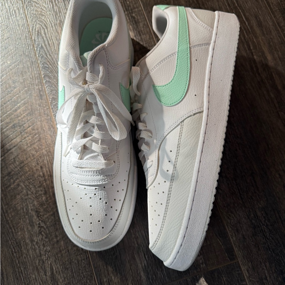 Nike White Low-Top Sneakers with Mint Green Swoosh